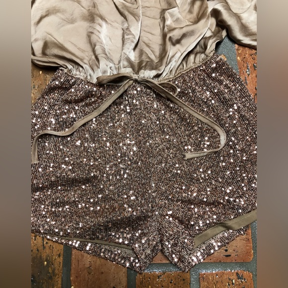 Holiday romper - Picture 4 of 6